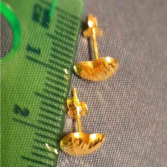 🔥18k Yellow Gold Heart Earrings in Diamond accent /Authentic/ Pure Gold - Picture 3 of 10